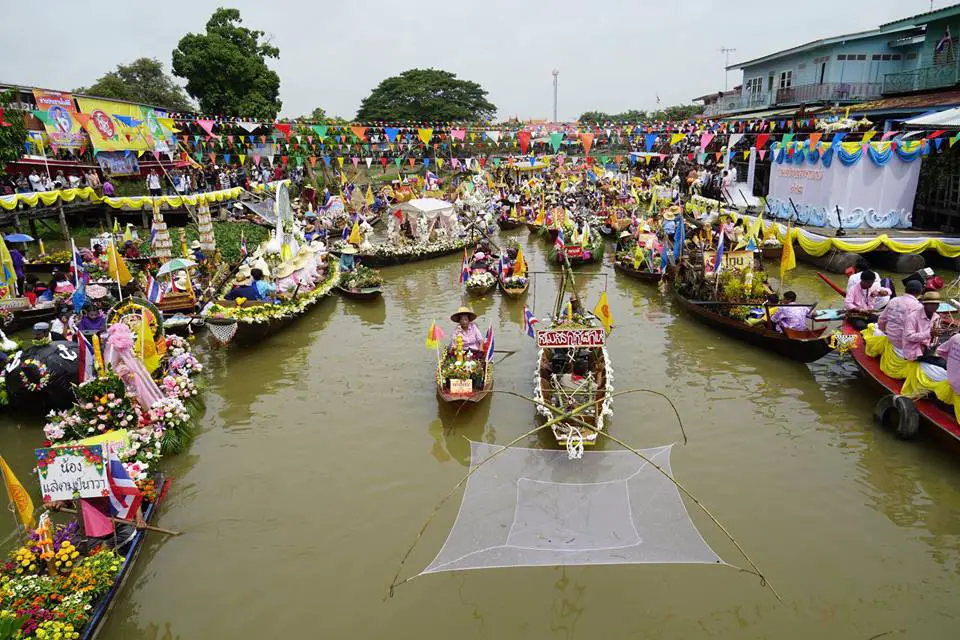 ayutthaya festival bateaux