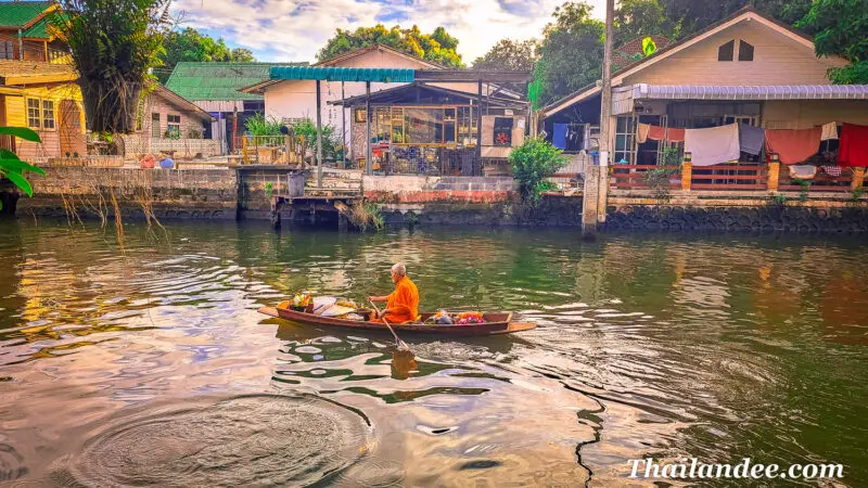 Dormir à Bangkok près d’un canal sans se sentir à Bangkok