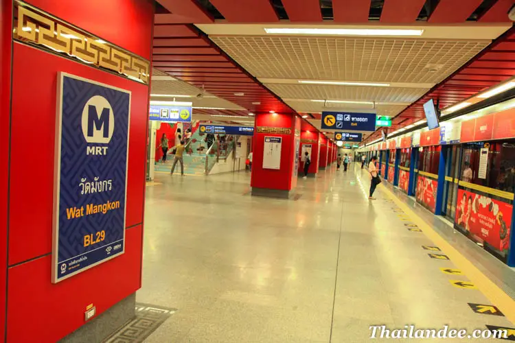 bangkok metro wat mangkon