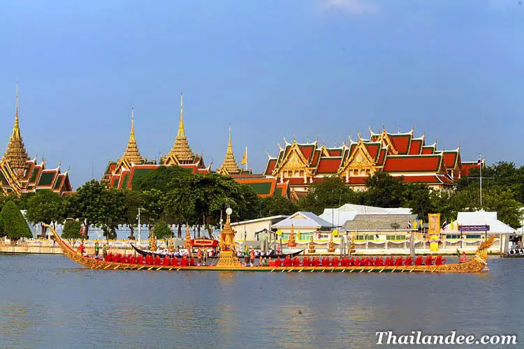 Guide de la Procession des Barges Royales à Bangkok en 2024