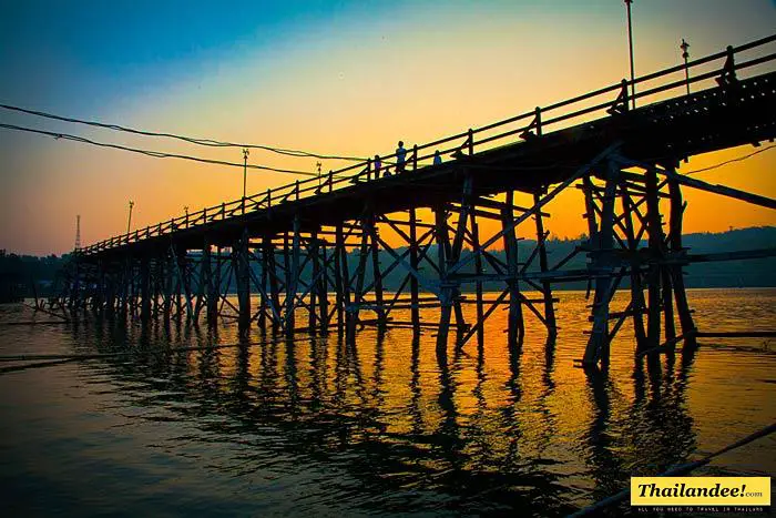 sangkhlaburi-bridge-sunset