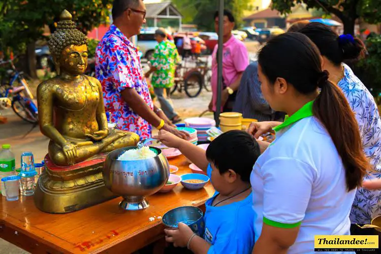 offrandes songkran thailande