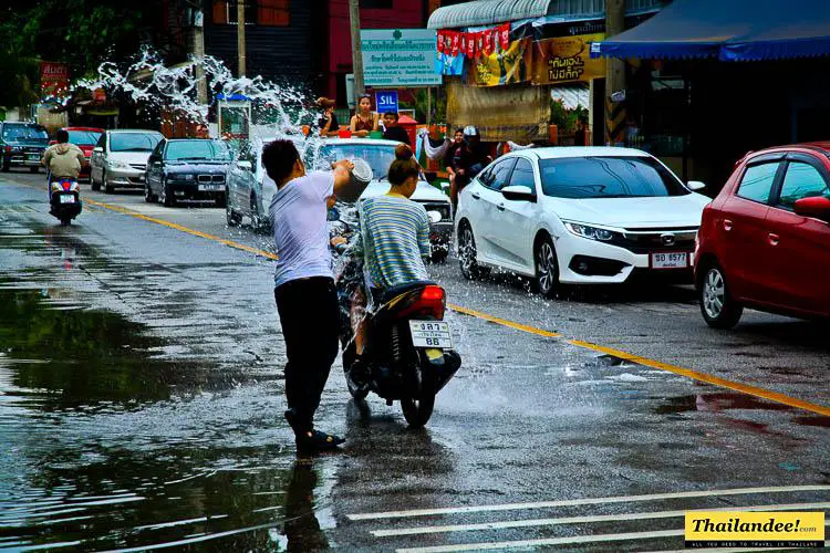 songkran thailande