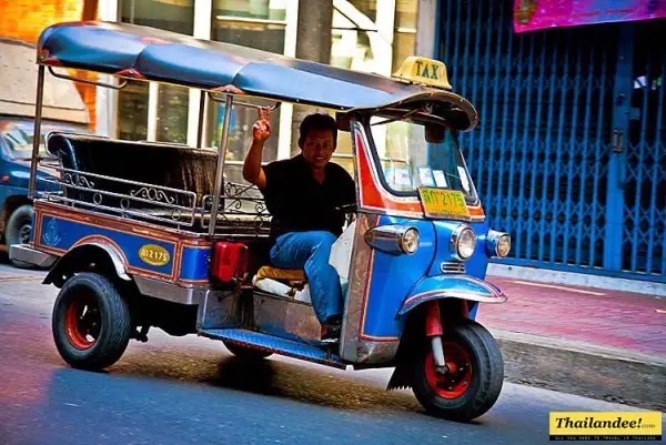 tuk-tuk-a-bangkok