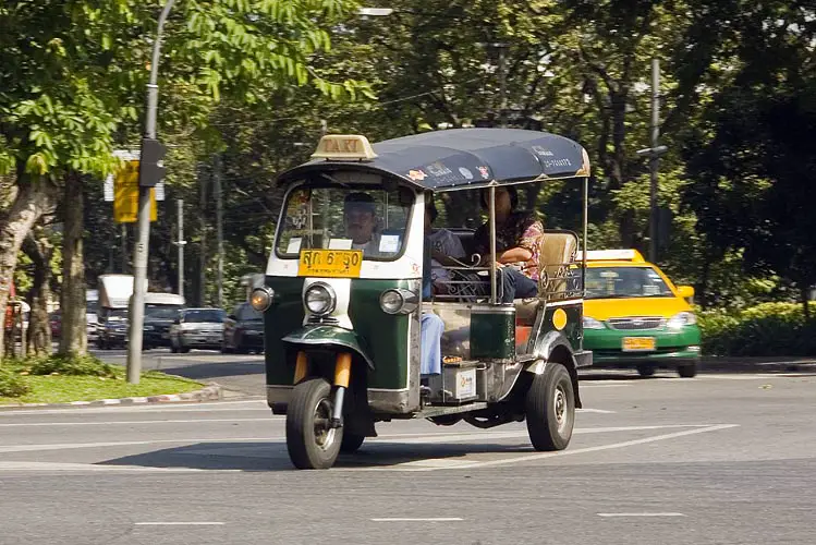 tuk-tuk bangkok