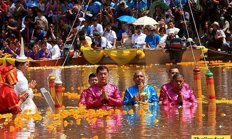 Um Phra Dam Nam 2024 : Plongée au cœur d’une tradition bouddhiste ancestrale