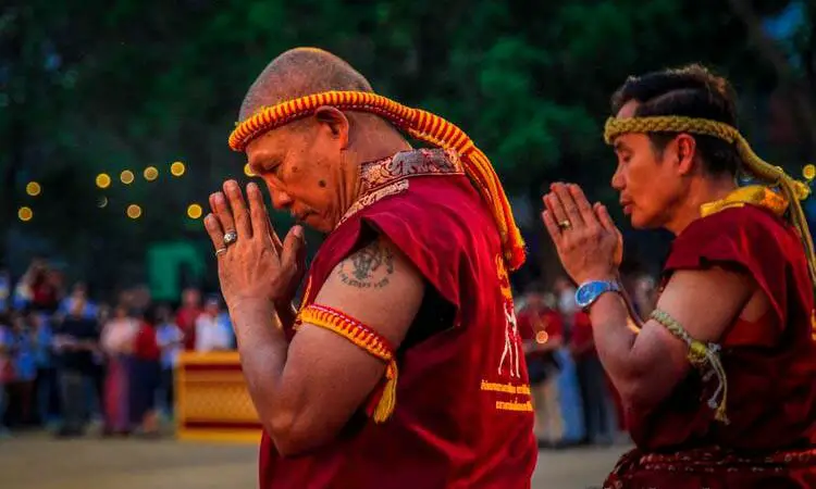 Grande cérémonie annuelle de Muay Thai à Ayutthaya