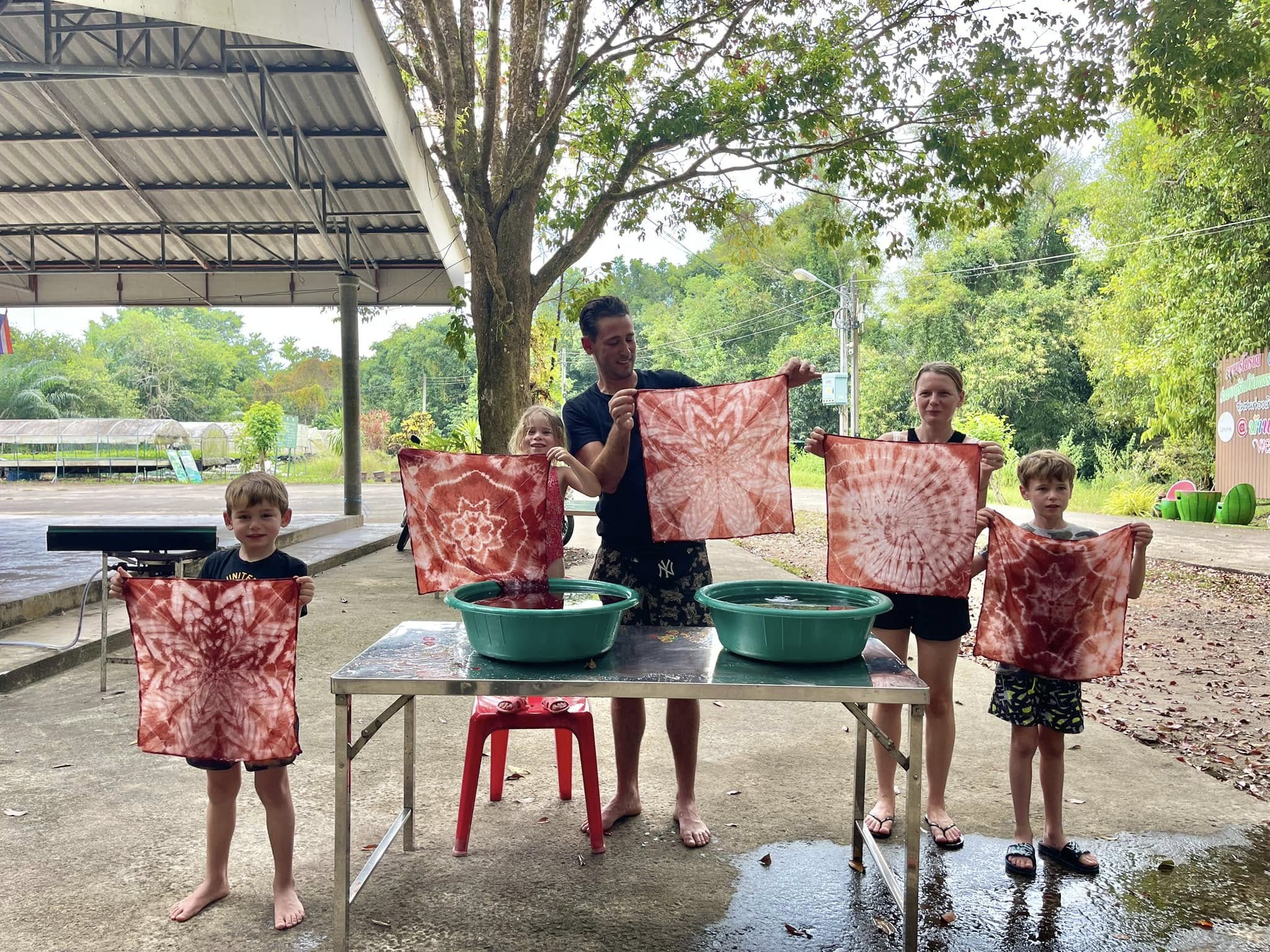 une journée avec la communauté locale de ban tha din daeng à khao lak