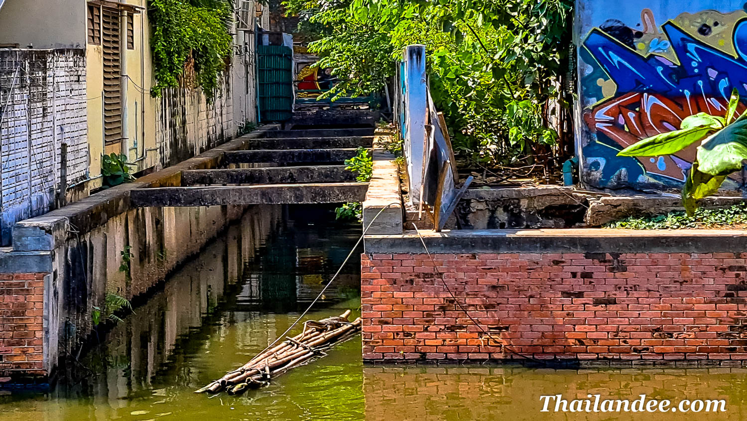 khlongs de bangkok: tour en e-sccoter avec guide francophone