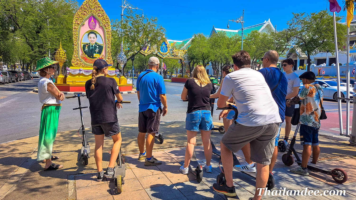 khlongs de bangkok: tour en e-sccoter avec guide francophone