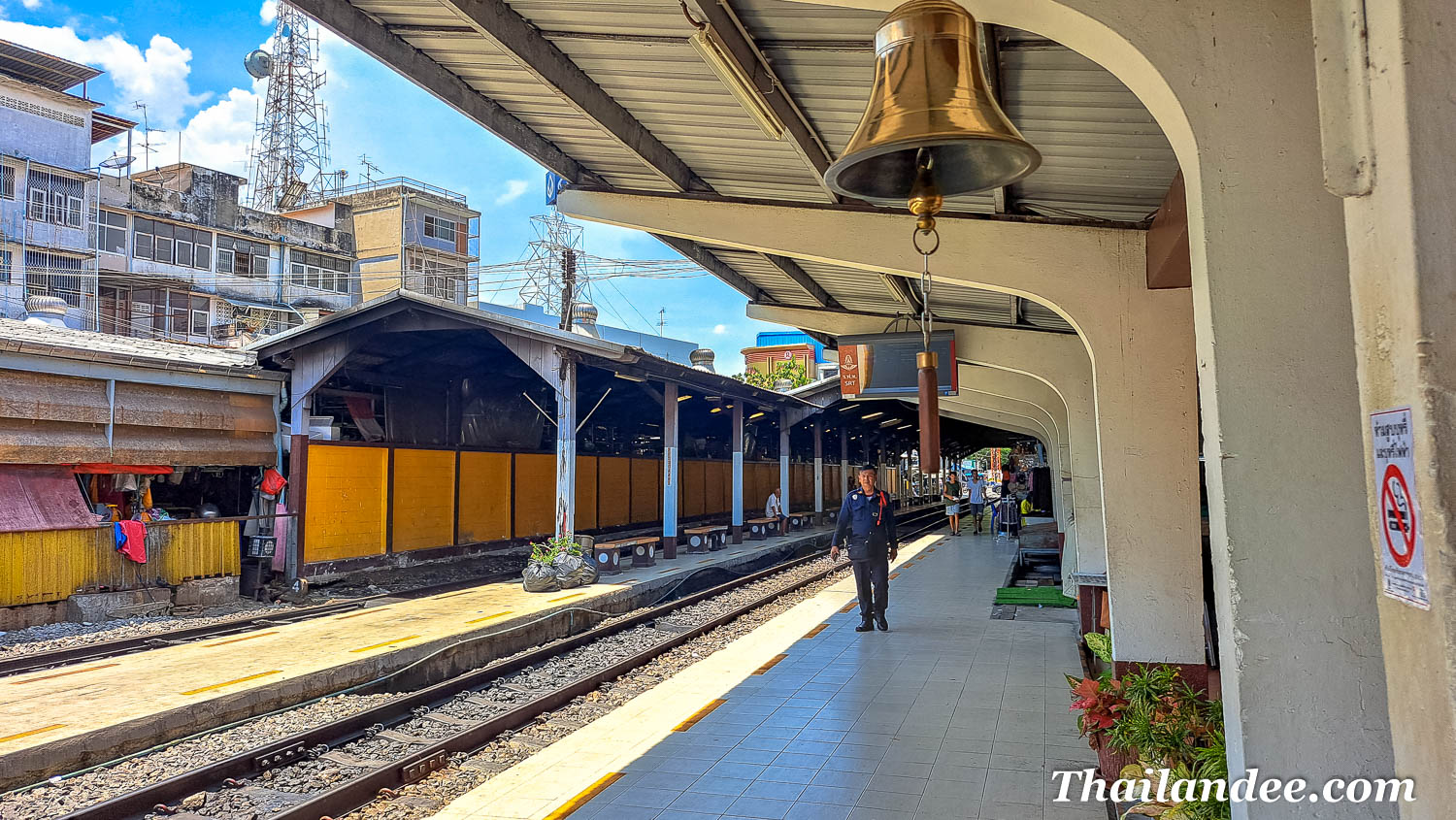 photo gare de mahachai