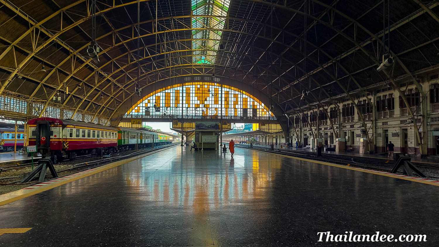 photo hua lamphong railway station