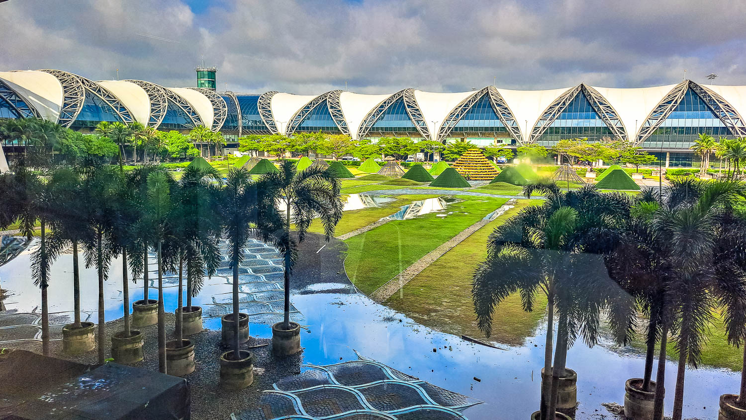 photo suvarnabhumi airport