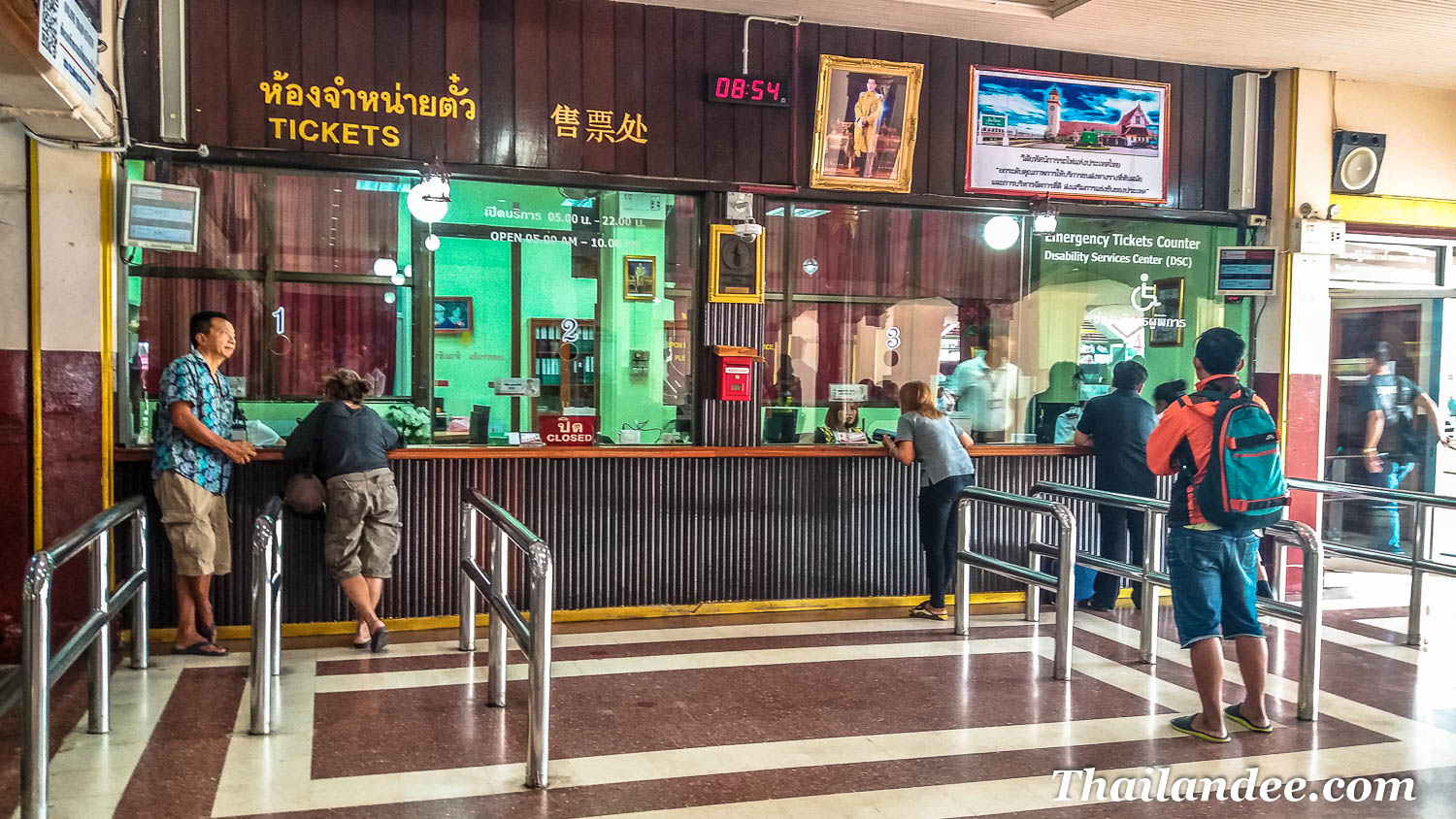 photo chiang mai railway station